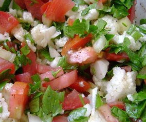 Салат на каждый день из цветной капусты и ветчины, Овощные салаты